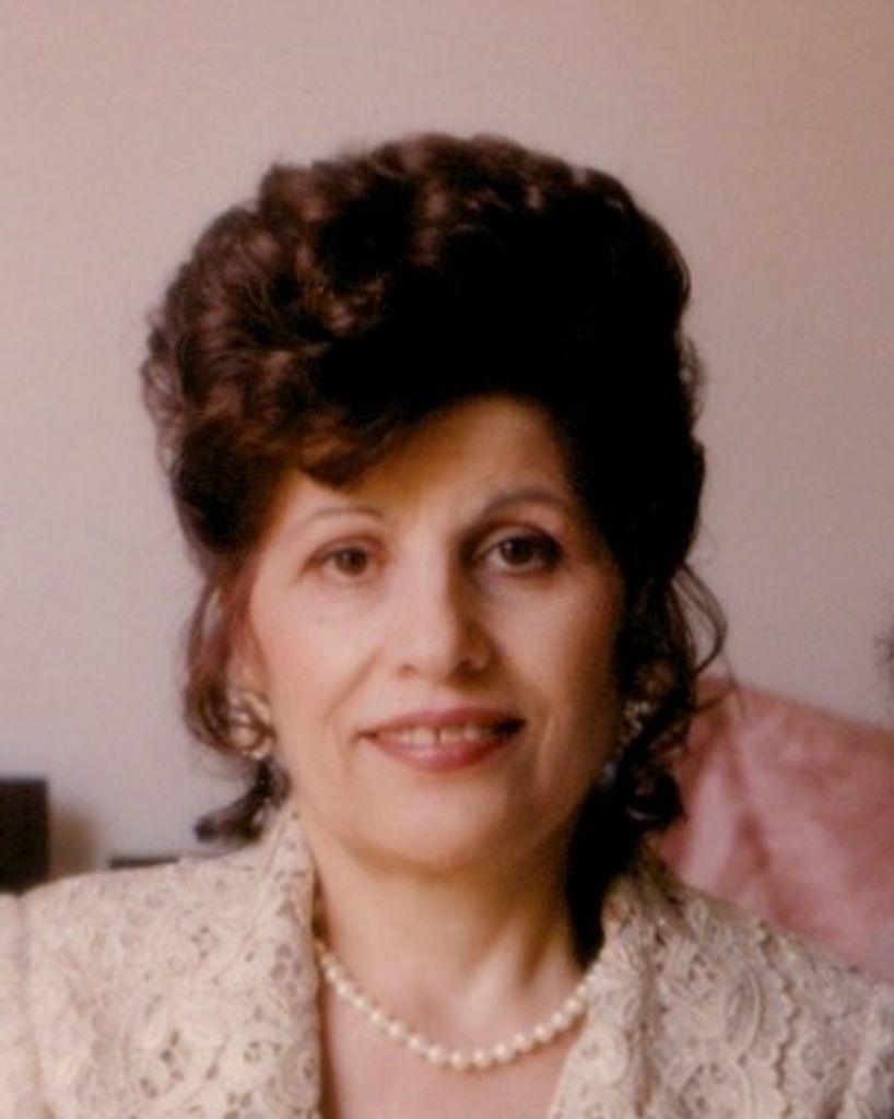 Bessie Spanos Profile Photo