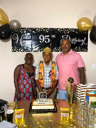 Antoine Gerard Duchatelier Sr. photo gallery thumbnail 15 of 203