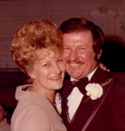 Sariqlar ozlarining klitoris fotosuratlari bilan oynashmoqda