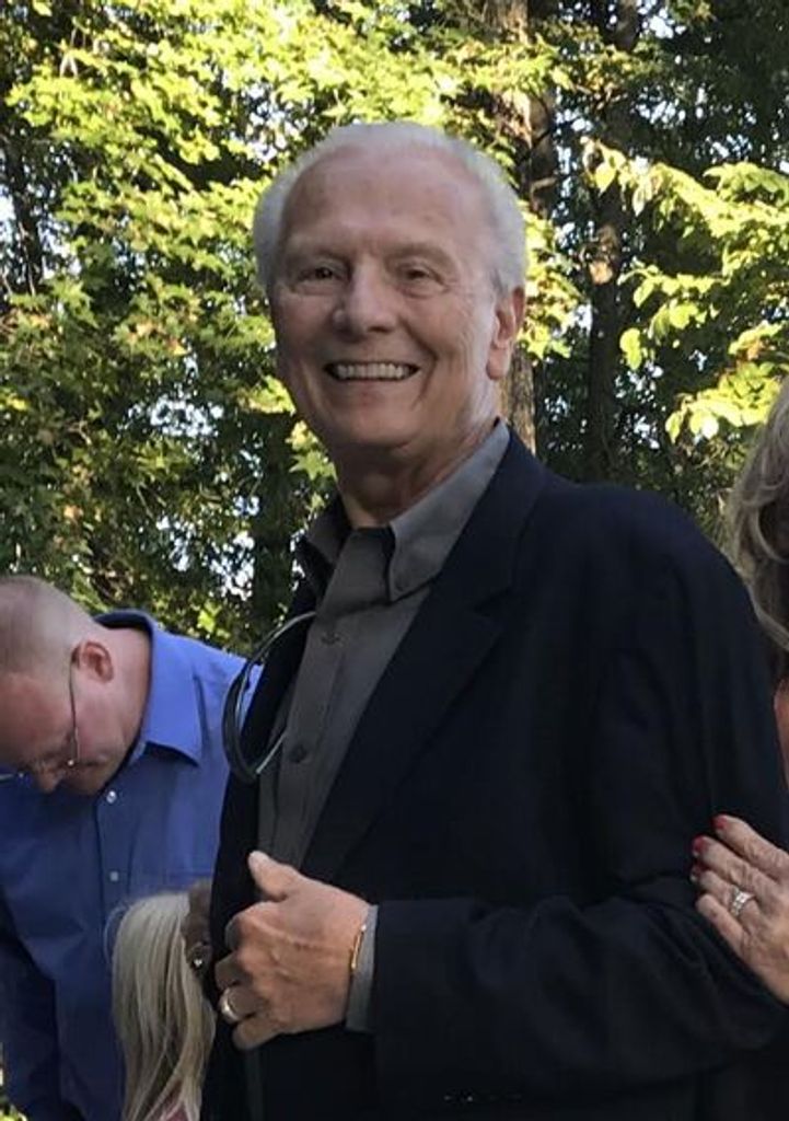 Thomas Martin Profile Photo