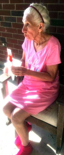 Yolanda C. Gonzalez photo gallery thumbnail 228 of 357
