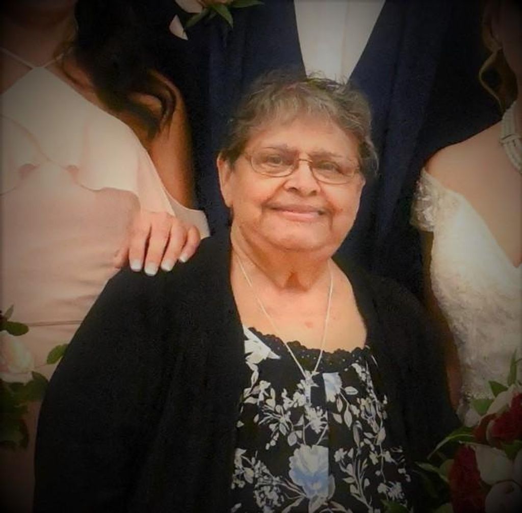 Helen (Lopez)  Yourdesky Profile Photo