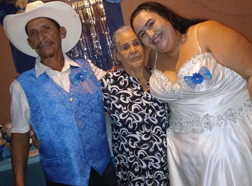 Maria Deleon Ambriz photo gallery thumbnail 137 of 187