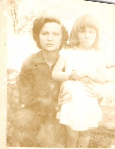 Irene (Wright)  Simpson photo gallery thumbnail 37 of 296