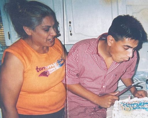 Gerardo Gonzalez photo gallery thumbnail 34 of 104