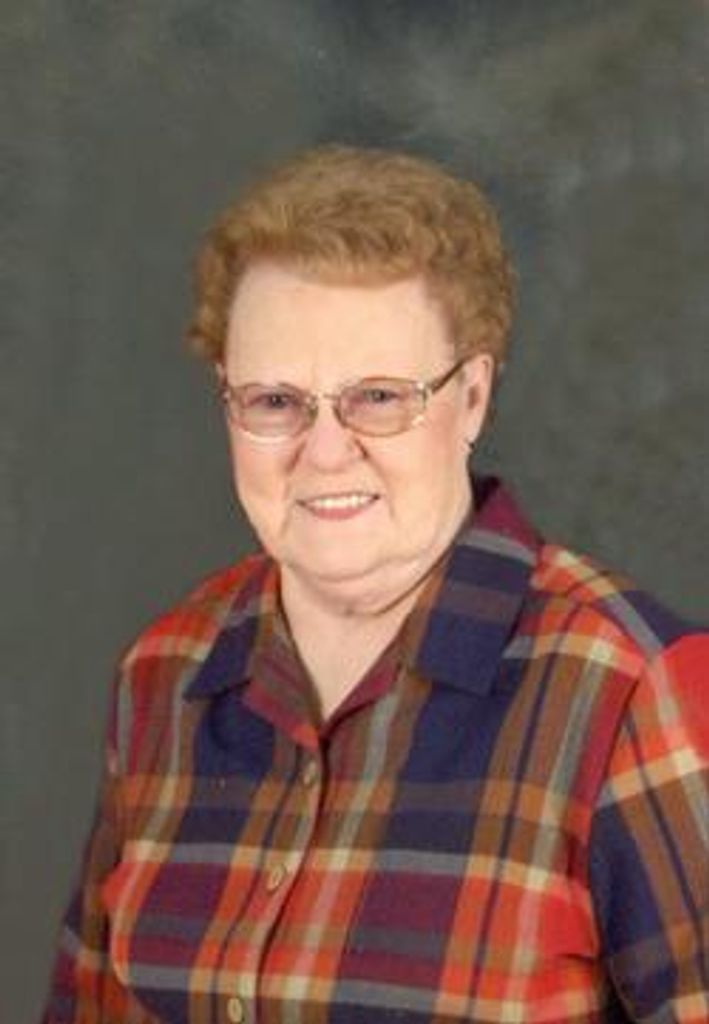 Lorraine "Maxyne" Barker