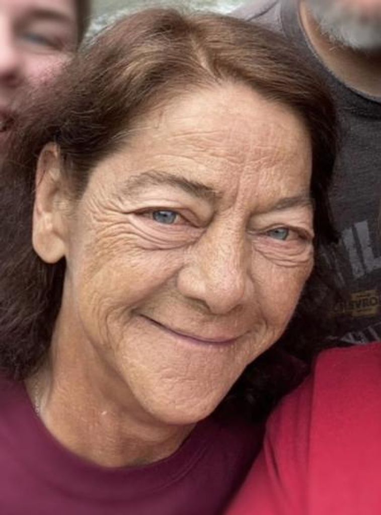 Sandra Crump Oakes Profile Photo