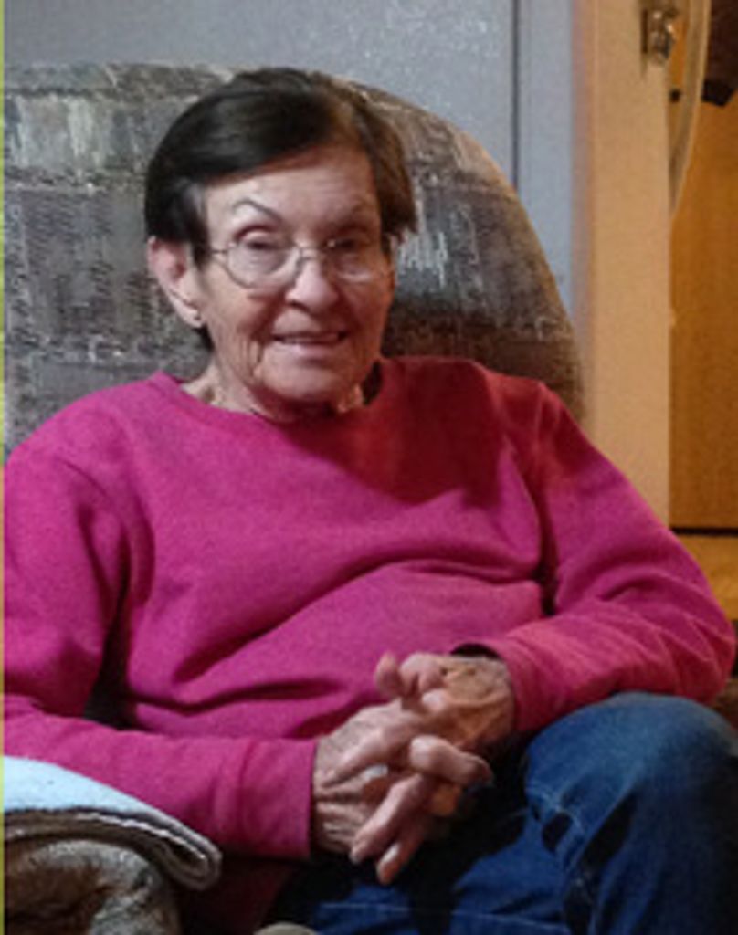Susanne "Sue" Francis (Sutton)  Helmering Profile Photo