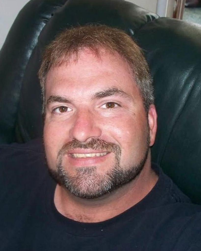 Thomas Shannon White Profile Photo
