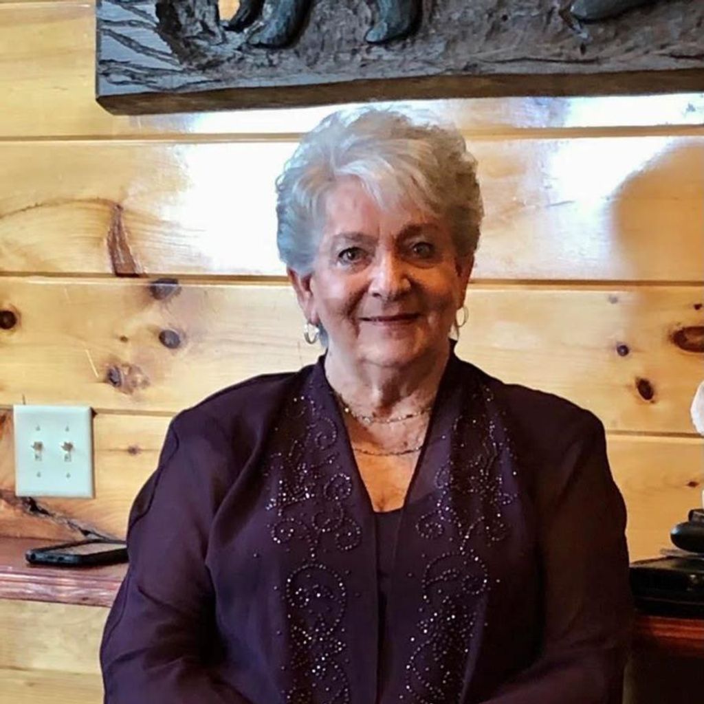 Shirley Ross Megaris Profile Photo