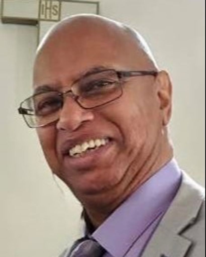 Pastor Leslie Drew Thompson Profile Photo