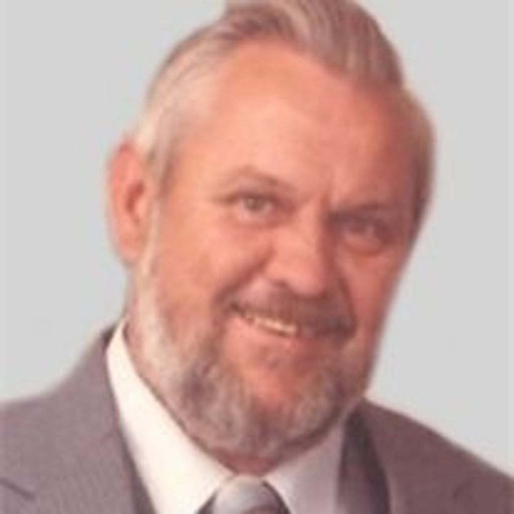 Richard J.  Yakusik