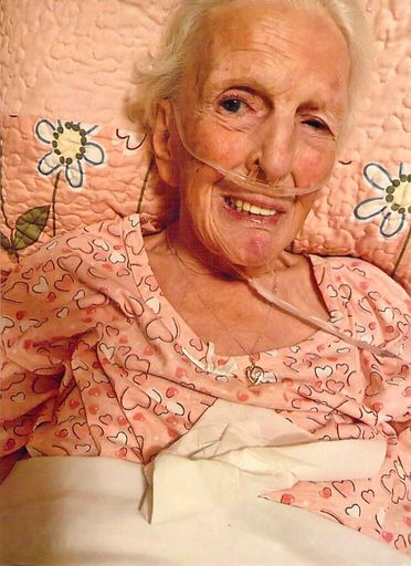 Mildred Louise Valentin photo gallery thumbnail 14 of 57