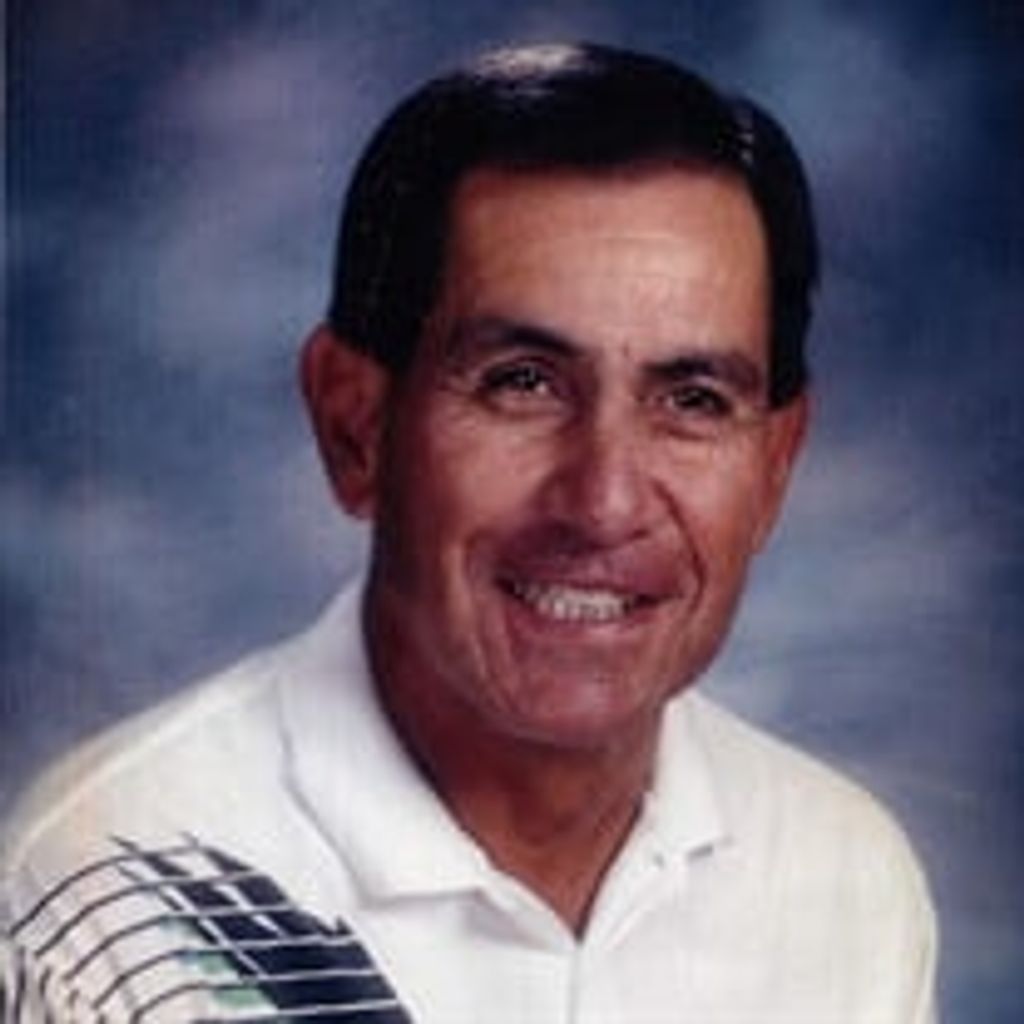 Robert Macias