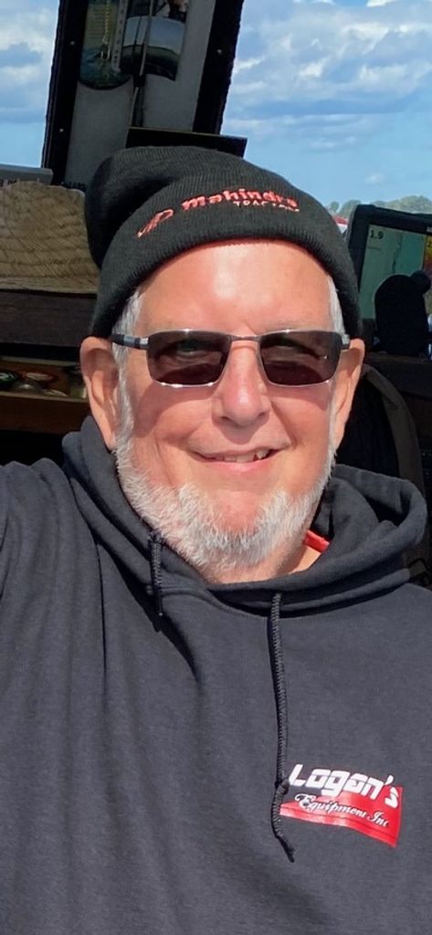 Robert D. "Bob 17" Logan Profile Photo