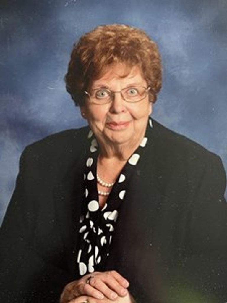 Lore B. "Oma" Fischpera Profile Photo