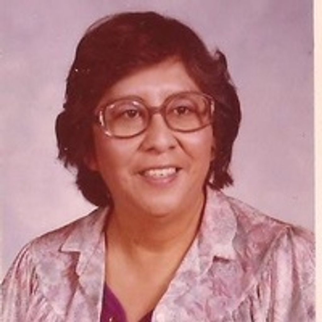 Juanita H Salais