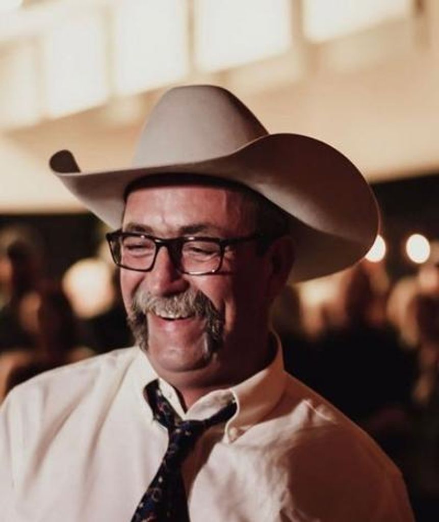 Russell Thompson Profile Photo