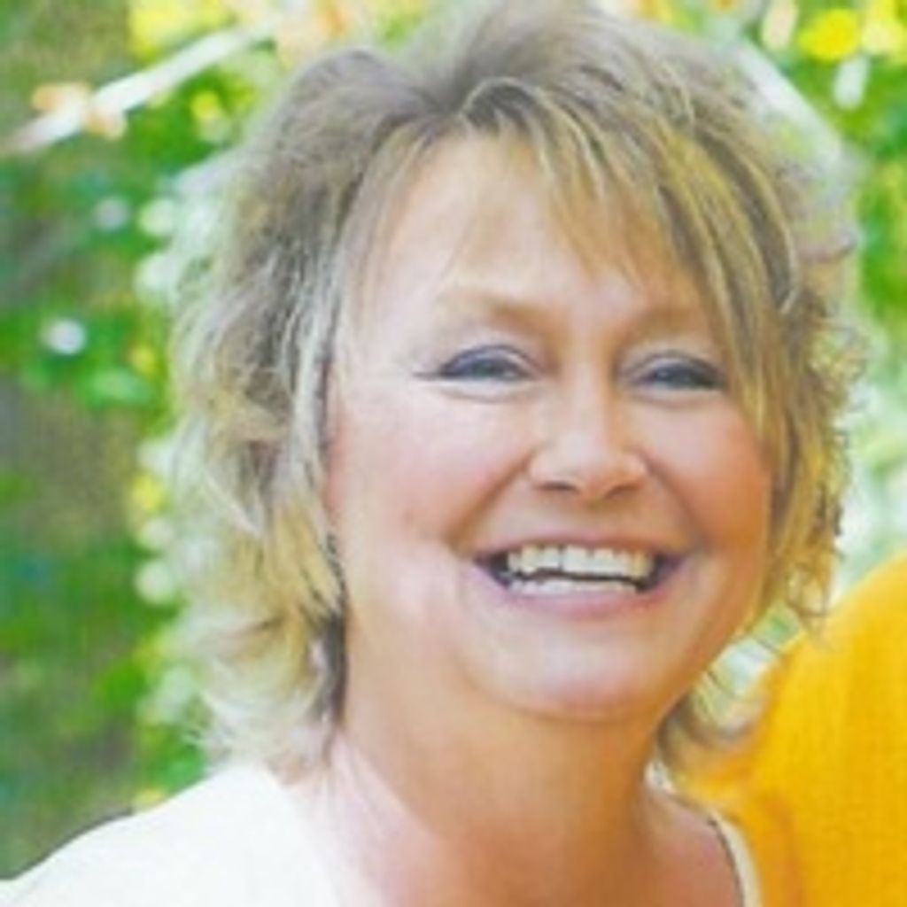 Tammie  Anne Lippert