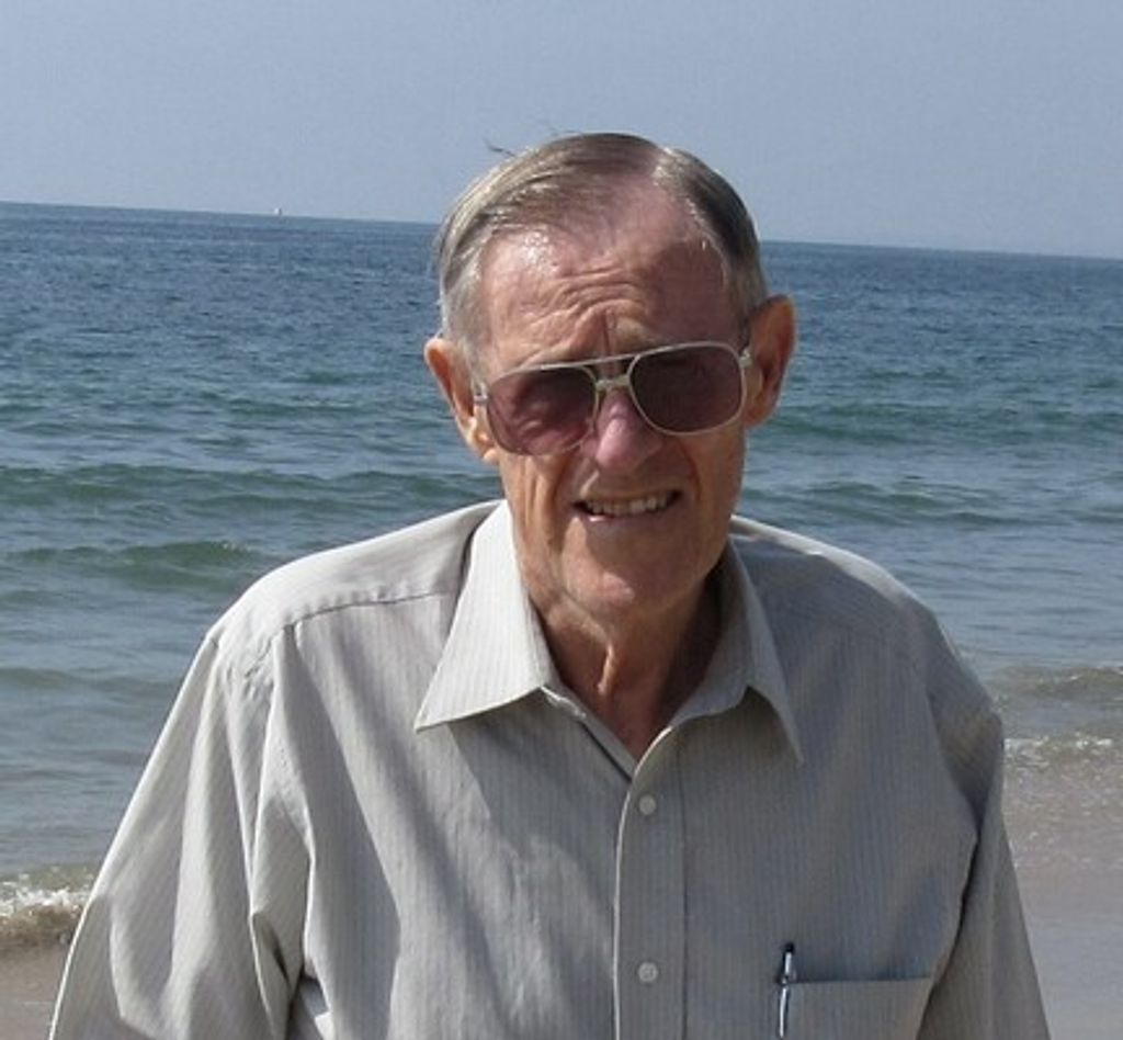 Dean James Profile Photo