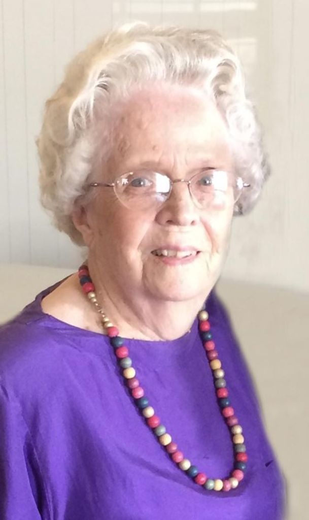 Betty (Riles)  Mccurry