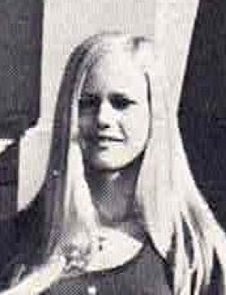 Pamela (Knight)  Yaremko