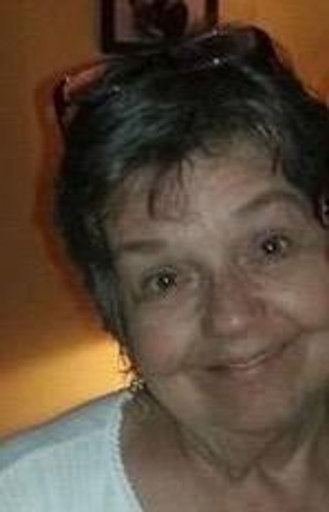 Carolyn (Defisher)  Clelland