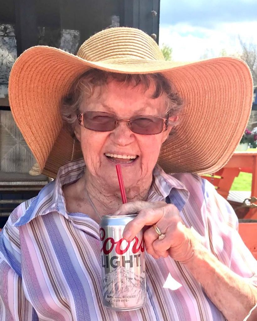Cynthia Poelman Profile Photo