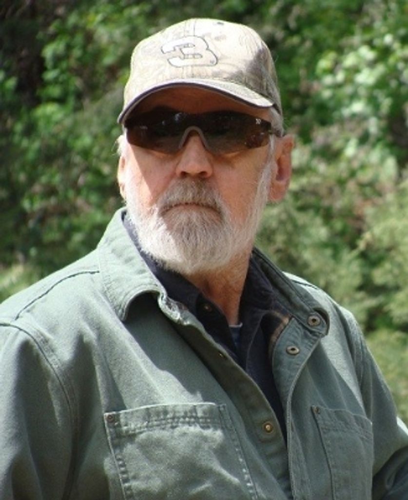 Robert Arland 'Bob' Foreman Profile Photo