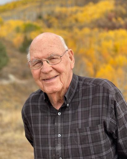 Claude Vern Blomquist's obituary image