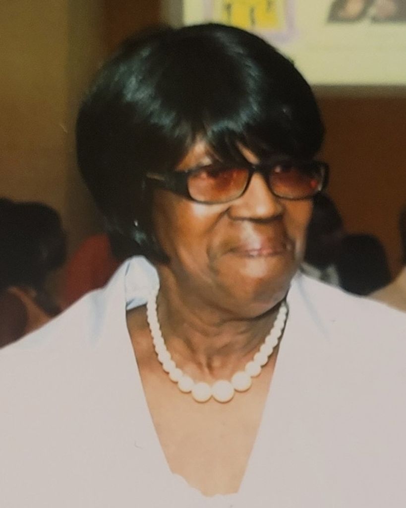 Lorraine Glover