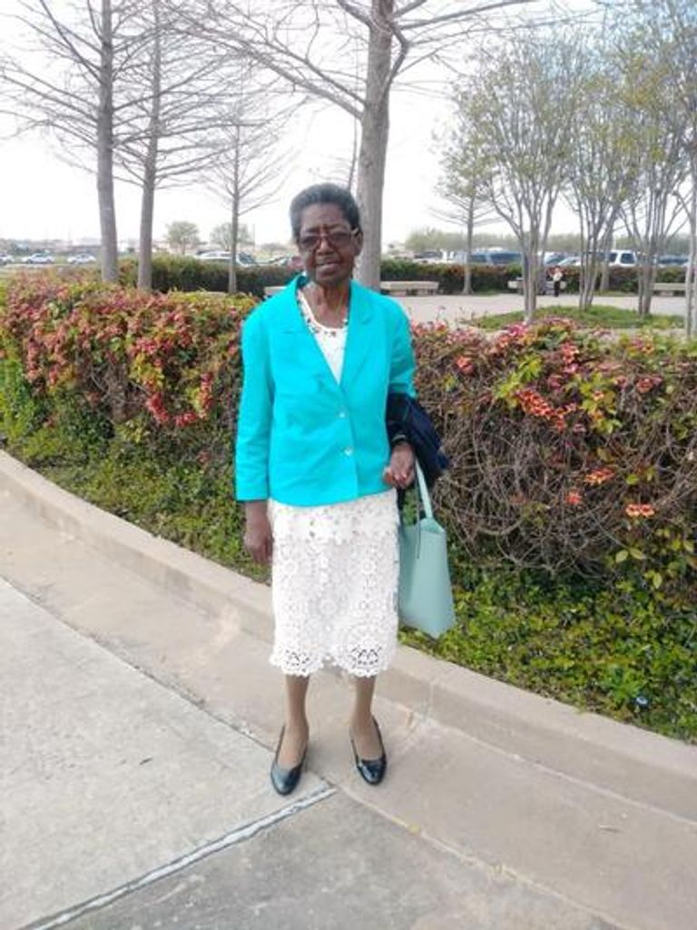 Lula Bell Craft Profile Photo