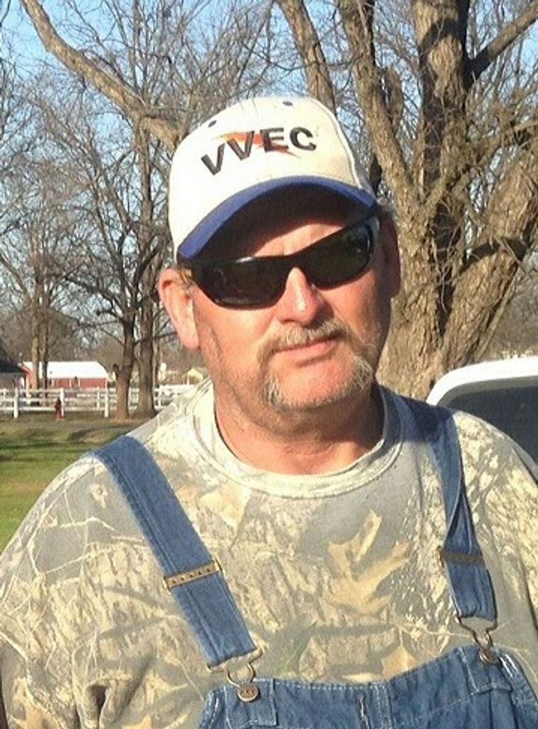 Roy L Stephens