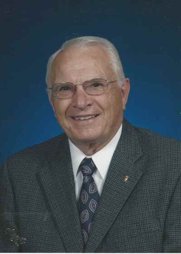 Gene Elroy Larson Profile Photo