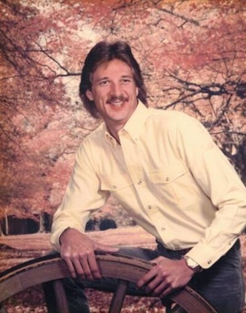 Daniel Warren Bennett Profile Photo