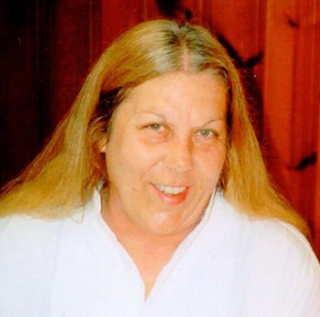 Linda Lee Fox