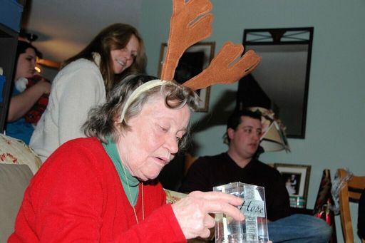 Beatrice Smith photo gallery thumbnail 7 of 91