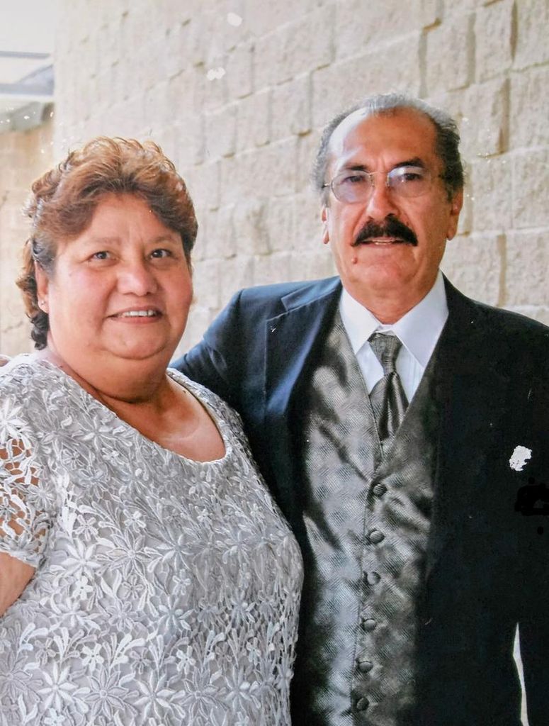 Irma & Baldemar Flores Profile Photo