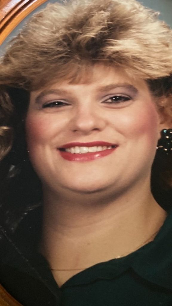 Vikkie Lynn (Vanhoozen) Lafollette Profile Photo