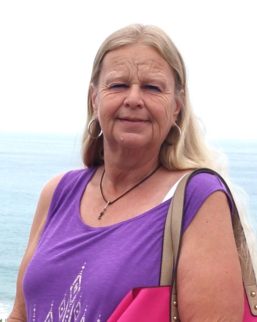Debra Arias Profile Photo