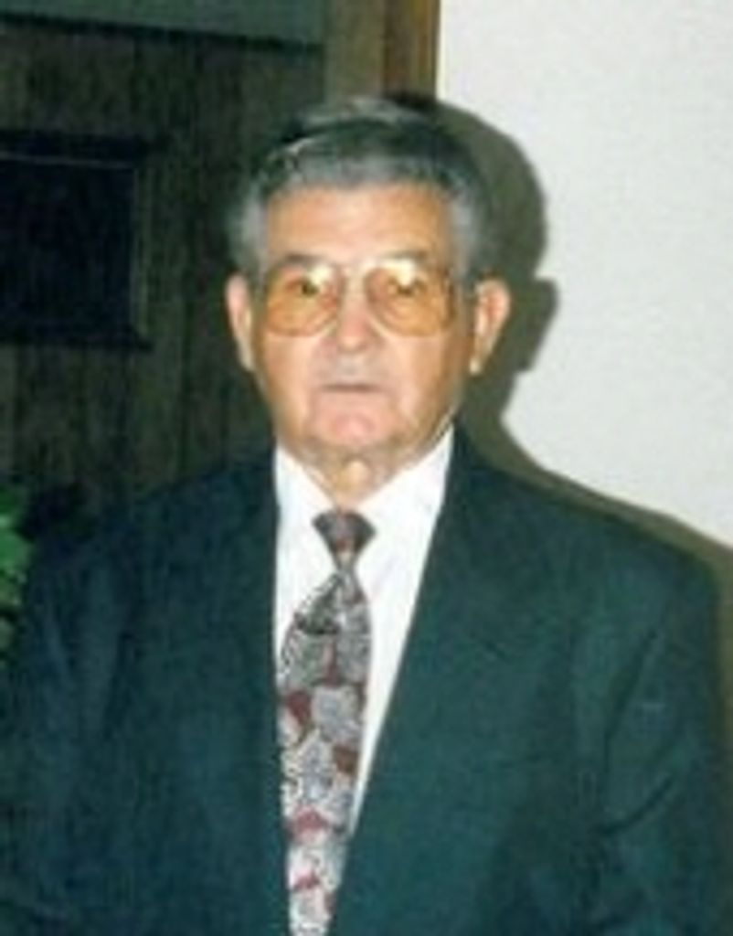 Lee Thomas Cross