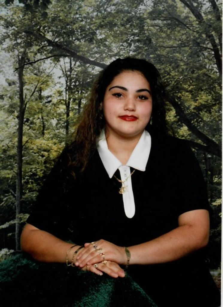 Beatriz Adriana Lara Profile Photo