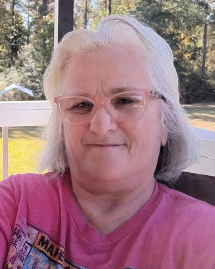Paula Louise Genusa Profile Photo