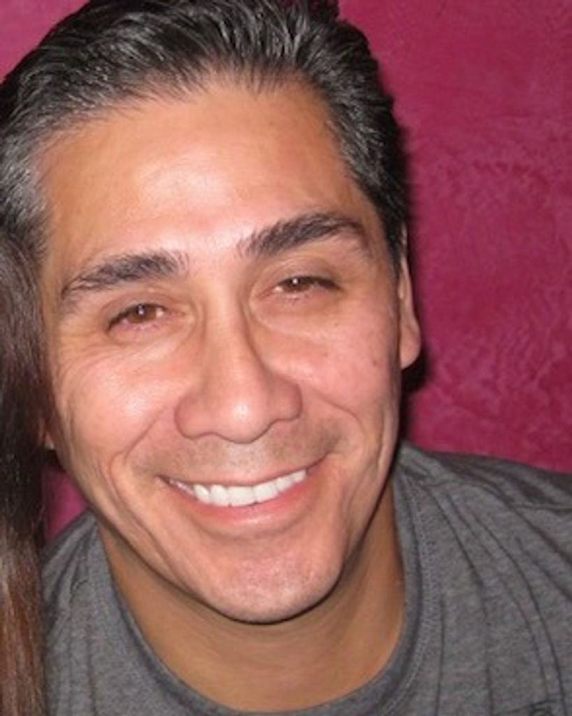 Ernesto Thomas Marez