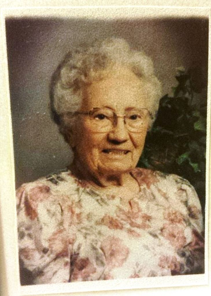 Edna Viola Lynn