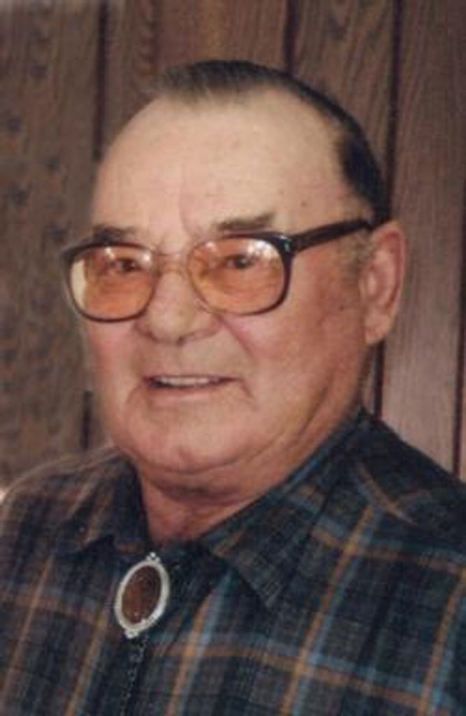 Wallace Ray Broeker