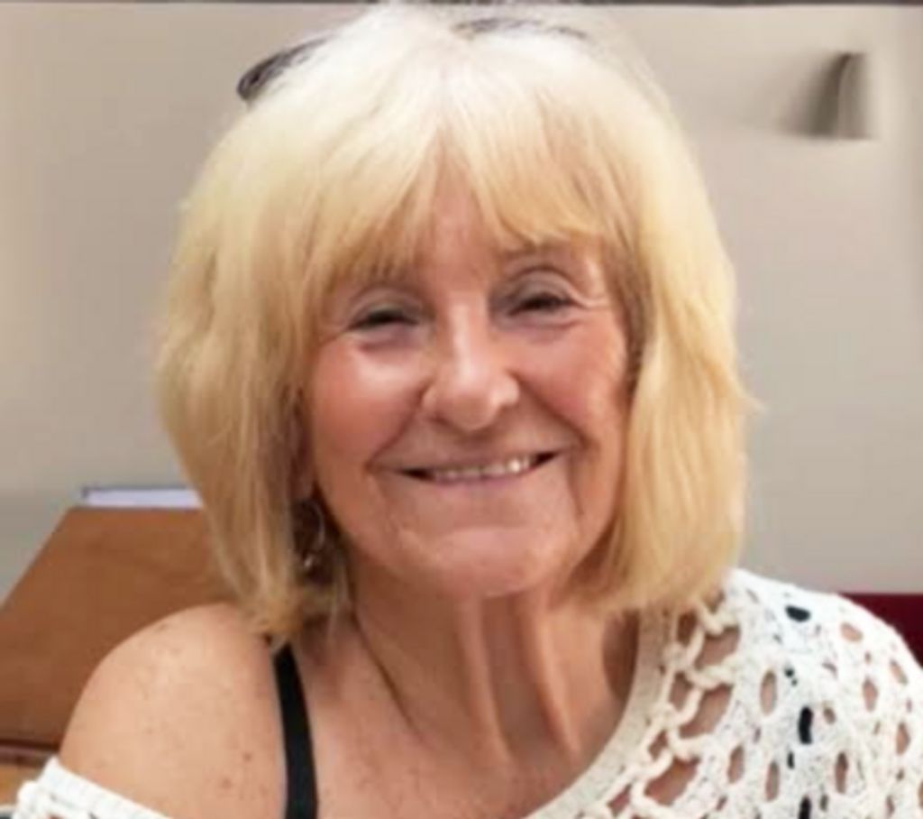 Joan Larrivee Profile Photo