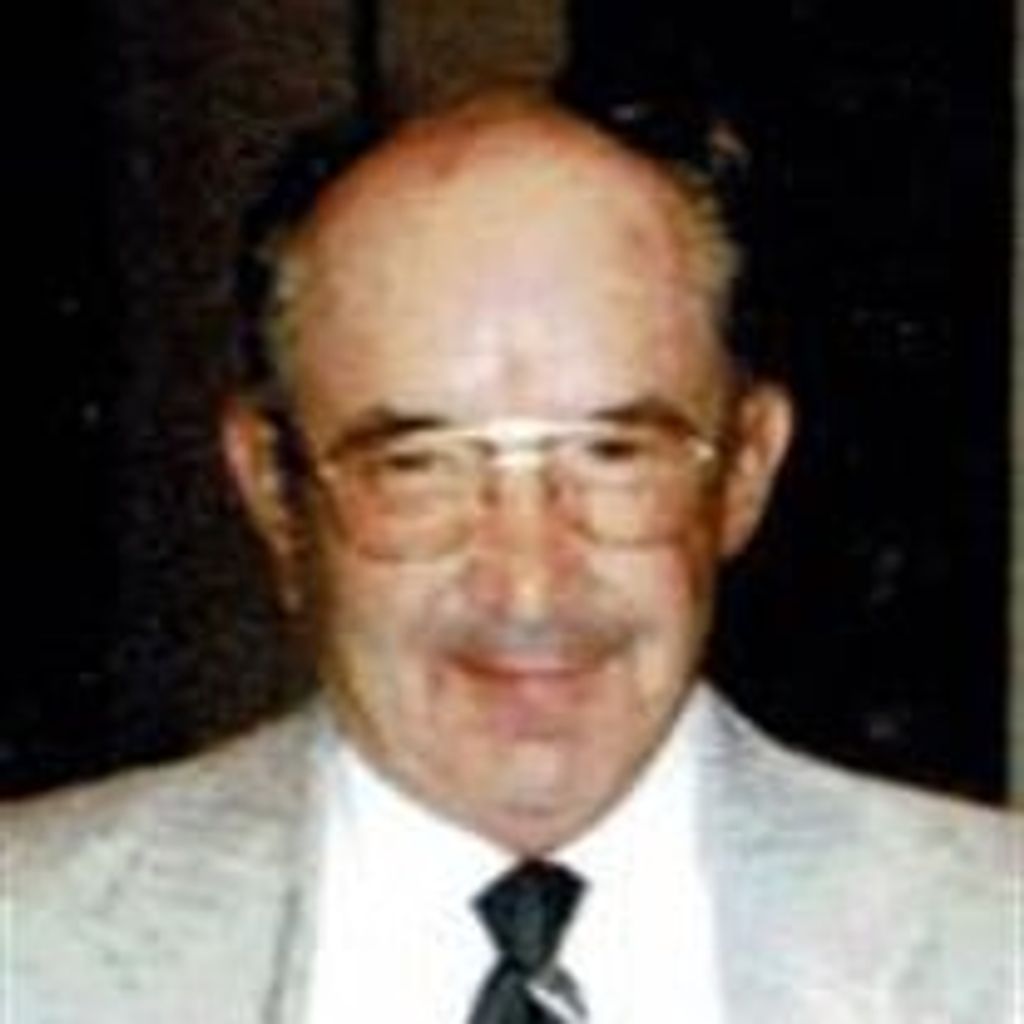 Lester L. Snyder