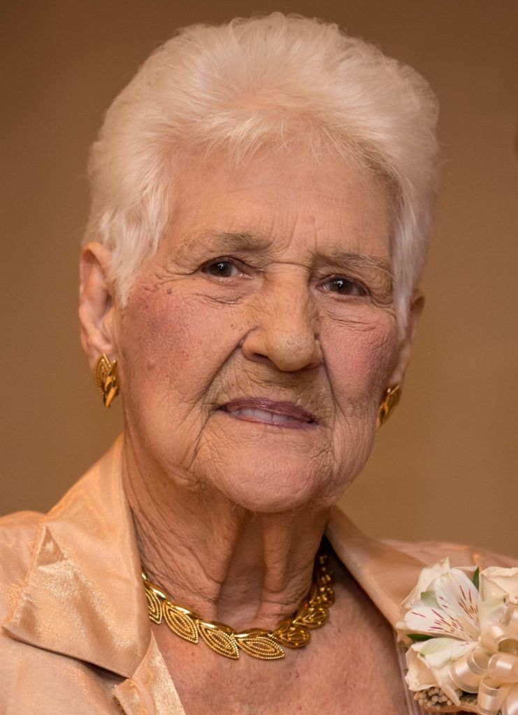 Petrolia, Dorothy Hall