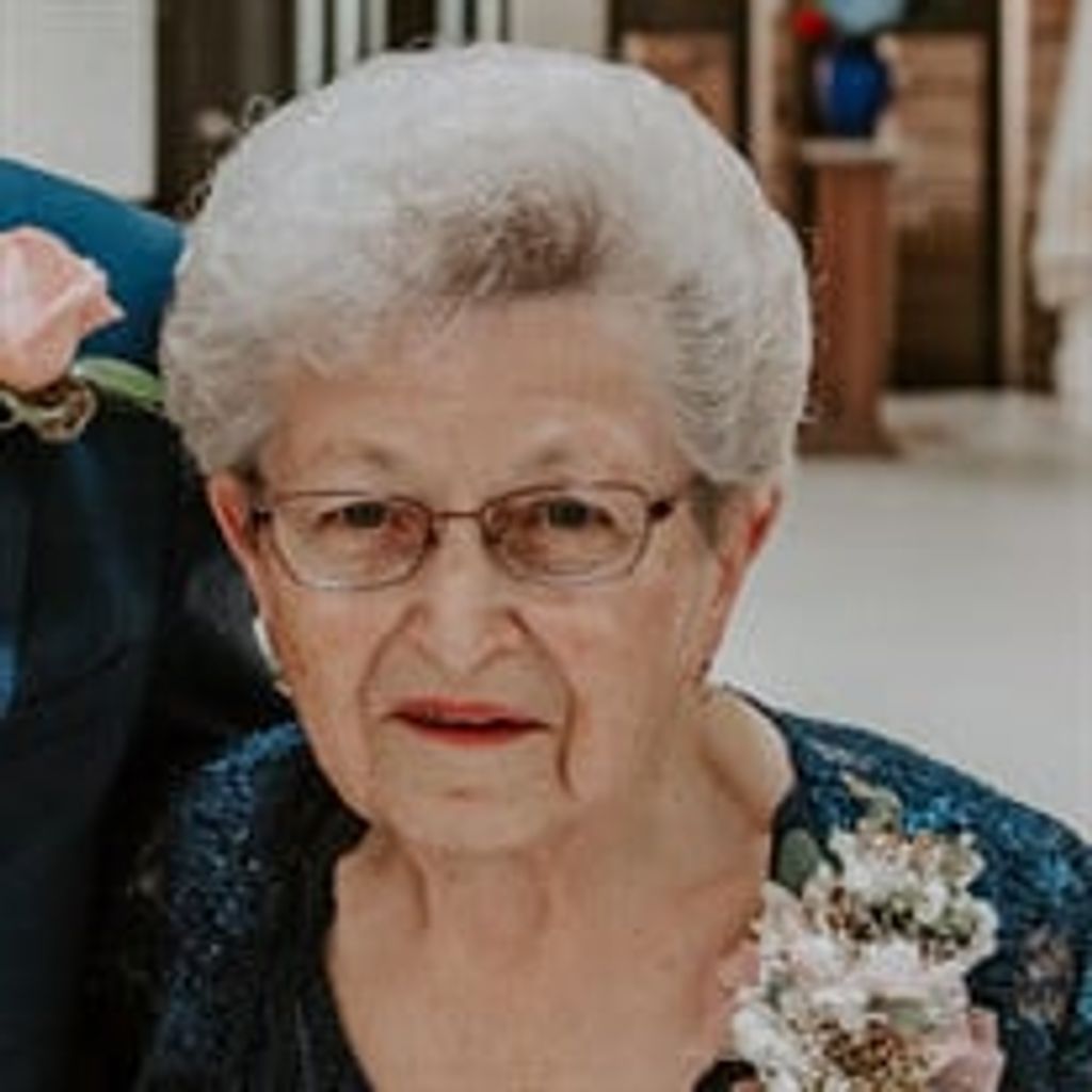 Patricia L Lyons
